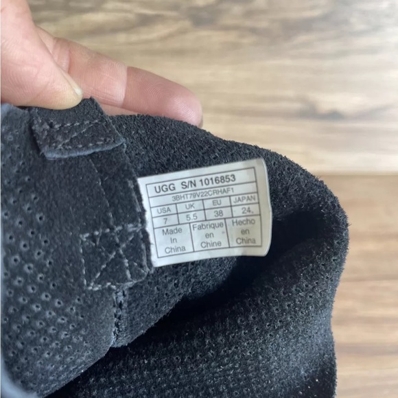 NWT UGG Black Suede Perforated Unlined Boots 1016853 Size 7 - Picture 8 of 10